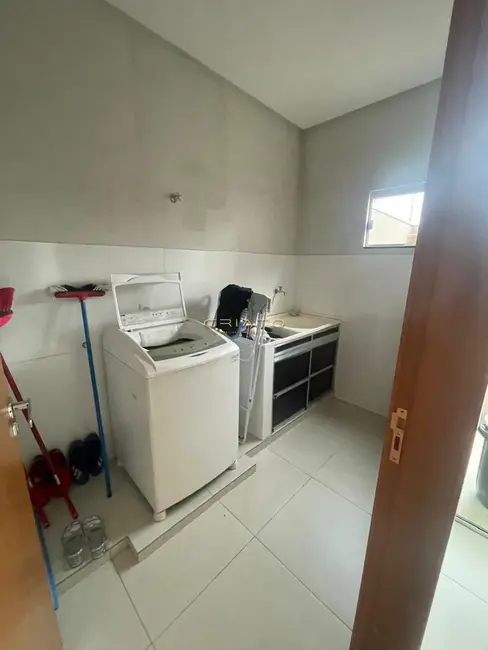 Foto 2 de Casa com 3 quartos à venda, 200m2 em Parque Brasília 2ª Etapa, Anapolis - GO