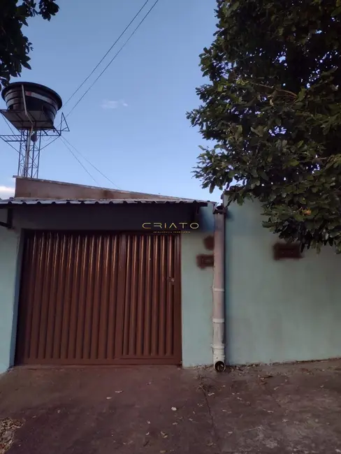 Casa com 3 quartos à venda, 280m2 em Anapolis - GO - imagem 1 Foto 1 de Casa com 3 quartos à venda, 280m2 em Anapolis - GO