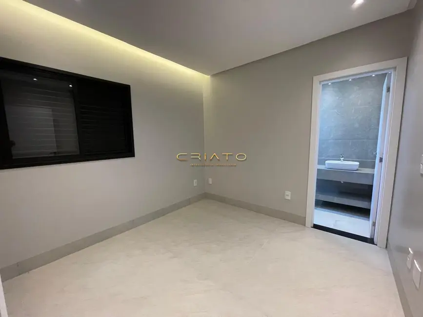 Casa com 4 quartos à venda, 250m2 em Anápolis City, Anapolis - GO - imagem 9 Foto 9 de Casa com 4 quartos à venda, 250m2 em Anápolis City, Anapolis - GO