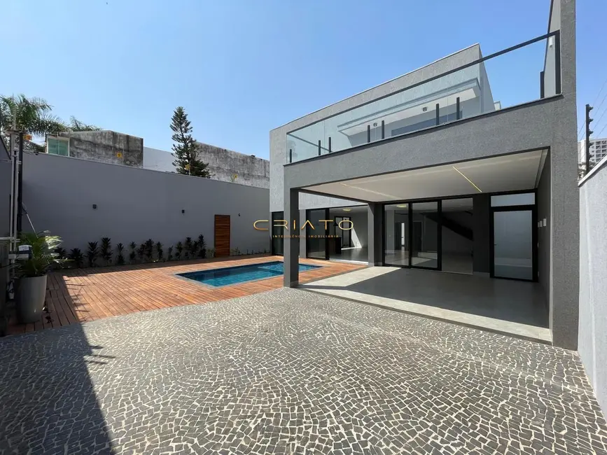 Casa com 4 quartos à venda, 250m2 em Anápolis City, Anapolis - GO - imagem 1 Foto 1 de Casa com 4 quartos à venda, 250m2 em Anápolis City, Anapolis - GO