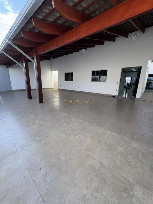 Foto 2 de Casa com 4 quartos à venda, 263m2 em Jardim Alexandrina, Anapolis - GO