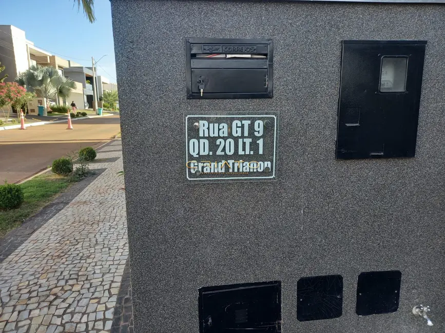 Casa com 4 quartos à venda, 285m2 em Condomínio Residencial Grand Trianon, Anapolis - GO - imagem 3 Foto 3 de Casa com 4 quartos à venda, 285m2 em Condomínio Residencial Grand Trianon, Anapolis - GO