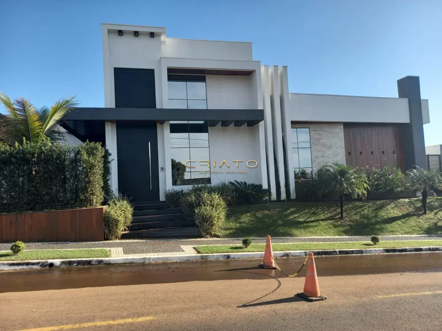 Casa com 4 quartos à venda, 285m2 em Condomínio Residencial Grand Trianon, Anapolis - GO - imagem 1 Foto 1 de Casa com 4 quartos à venda, 285m2 em Condomínio Residencial Grand Trianon, Anapolis - GO