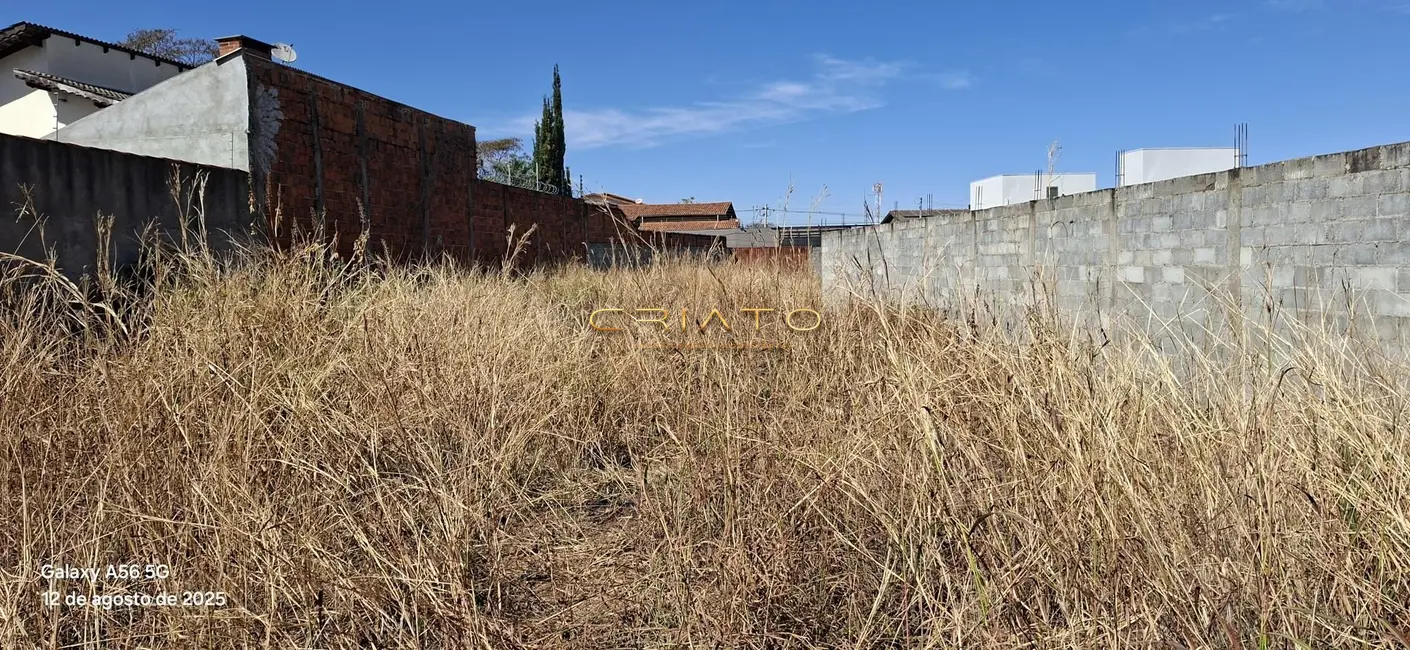 Foto 3 de Terreno / Lote à venda, 382m2 em Anápolis City, Anapolis - GO