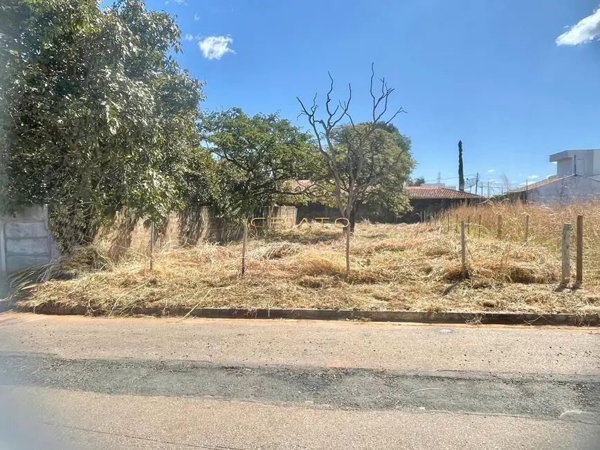 Foto 1 de Terreno / Lote à venda, 360m2 em Anápolis City, Anapolis - GO