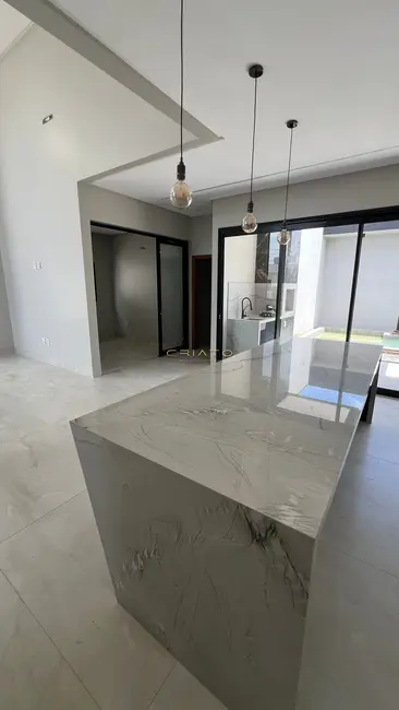 Casa com 3 quartos à venda, 380m2 em Anapolis - GO - imagem 4 Foto 4 de Casa com 3 quartos à venda, 380m2 em Anapolis - GO
