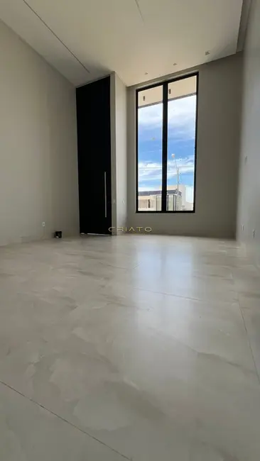 Casa com 3 quartos à venda, 380m2 em Anapolis - GO - imagem 2 Foto 2 de Casa com 3 quartos à venda, 380m2 em Anapolis - GO