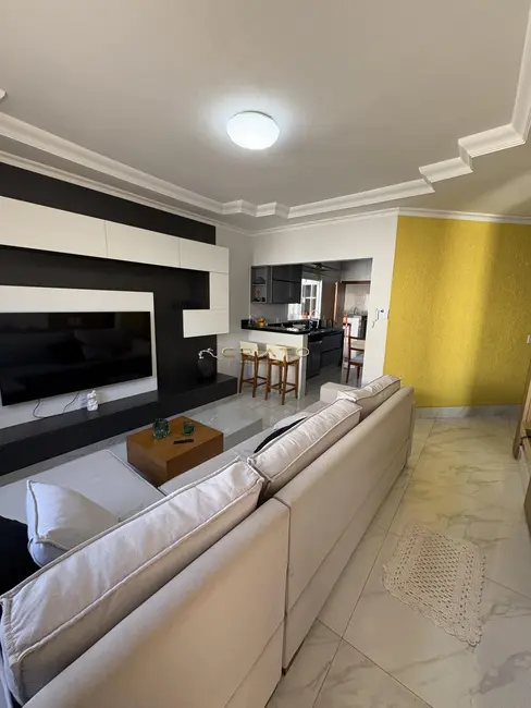 Foto 6 de Casa com 3 quartos à venda, 180m2 em Loteamento Residencial Verona, Anapolis - GO