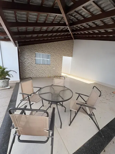Foto 3 de Casa com 3 quartos à venda, 180m2 em Loteamento Residencial Verona, Anapolis - GO