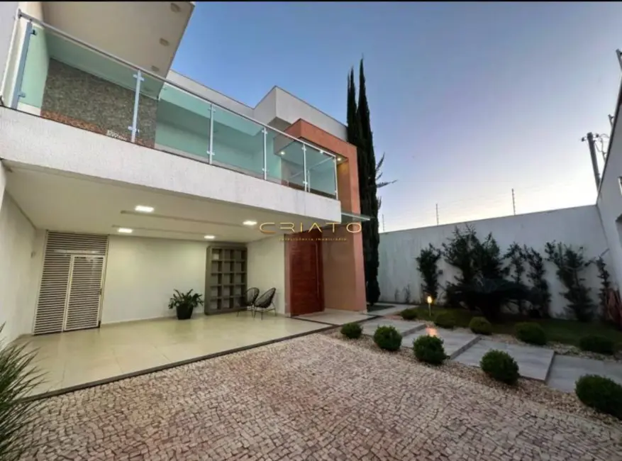 Casa com 3 quartos à venda, 285m2 em Residencial Jardins do Lago, Anapolis - GO - imagem 2 Foto 2 de Casa com 3 quartos à venda, 285m2 em Residencial Jardins do Lago, Anapolis - GO