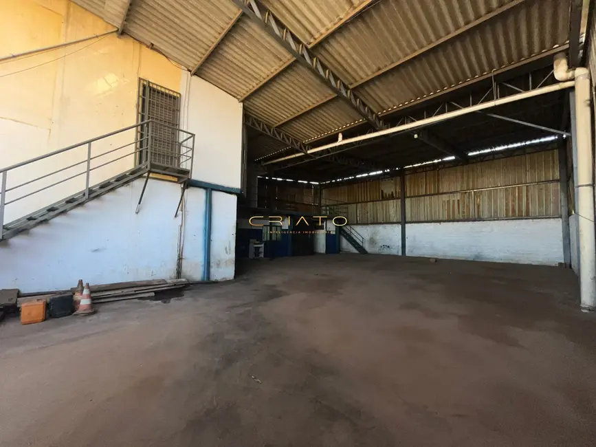 Foto 3 de Armazém / Galpão com 3 quartos para alugar, 276m2 em Jardim Arco Verde, Anapolis - GO