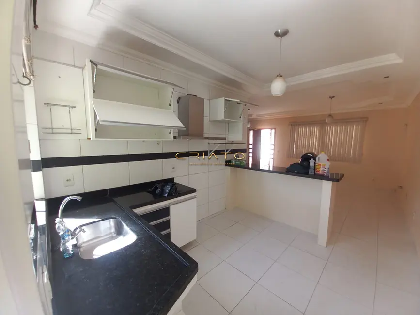 Casa com 3 quartos à venda, 18m2 em São Carlos, Anapolis - GO - imagem 3 Foto 3 de Casa com 3 quartos à venda, 18m2 em São Carlos, Anapolis - GO