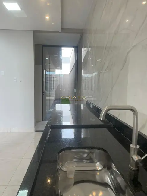 Foto 1 de Casa com 3 quartos à venda, 105m2 em Anapolis - GO