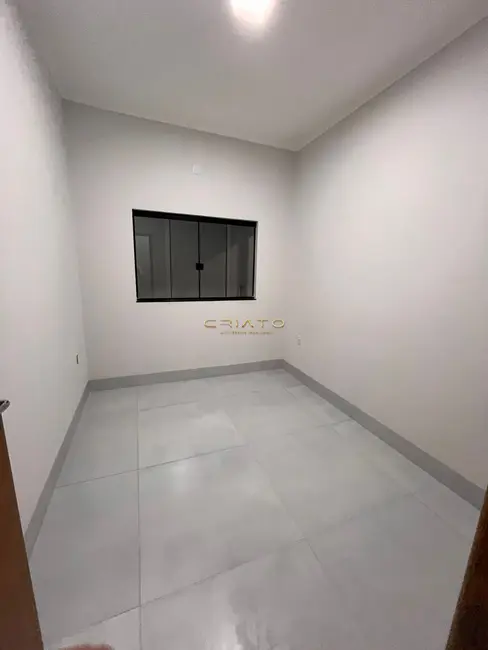 Casa com 3 quartos à venda, 105m2 em Residencial Flor do Cerrado, Anapolis - GO - imagem 4 Foto 4 de Casa com 3 quartos à venda, 105m2 em Residencial Flor do Cerrado, Anapolis - GO