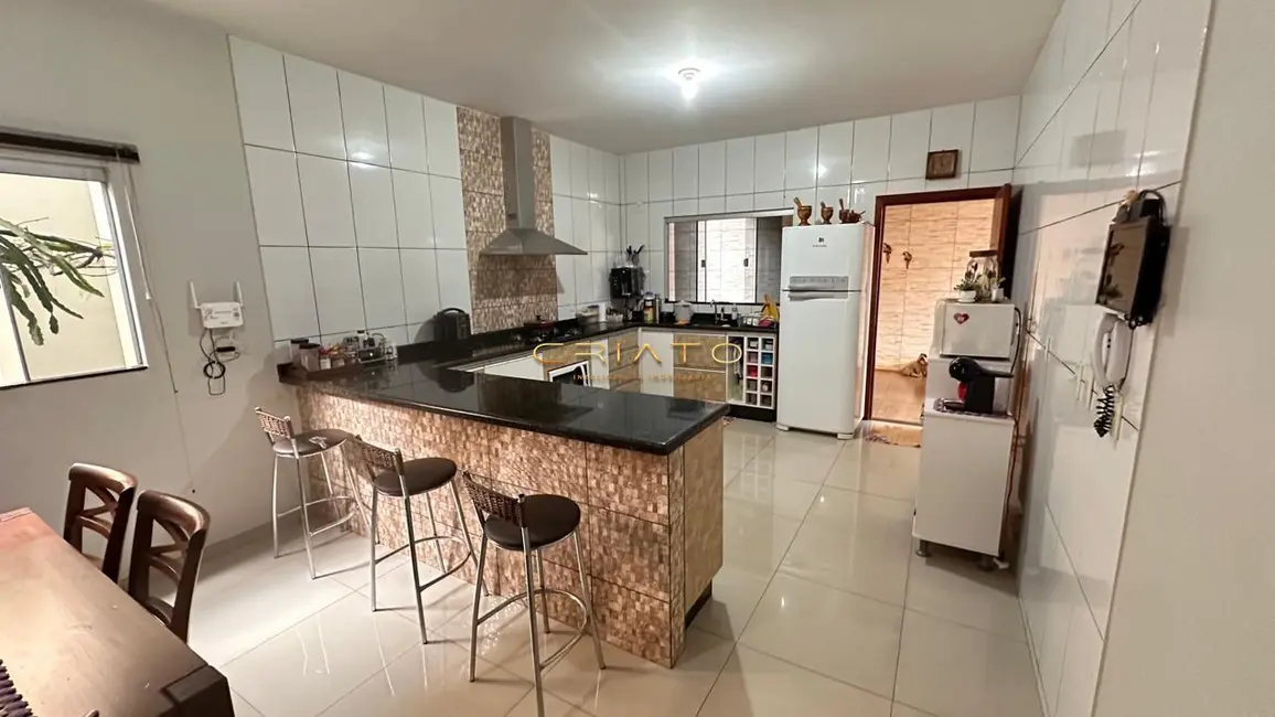 Foto 2 de Casa com 3 quartos à venda, 223m2 em Residencial Vale do Sol, Anapolis - GO