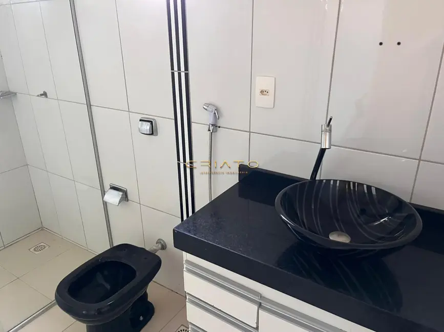 Casa com 3 quartos à venda, 155m2 em Residencial Flor do Cerrado, Anapolis - GO - imagem 8 Foto 8 de Casa com 3 quartos à venda, 155m2 em Residencial Flor do Cerrado, Anapolis - GO