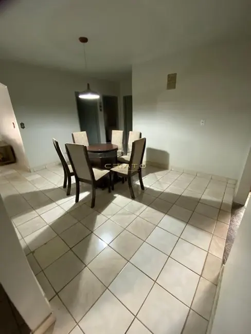 Casa com 3 quartos à venda, 200m2 em São Carlos, Anapolis - GO - imagem 5 Foto 5 de Casa com 3 quartos à venda, 200m2 em São Carlos, Anapolis - GO