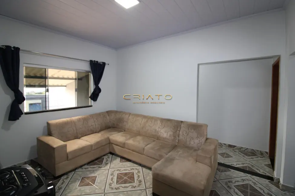 Casa com 2 quartos à venda, 150m2 em Conjunto Habitacional Vila União, Anapolis - GO - imagem 3 Foto 3 de Casa com 2 quartos à venda, 150m2 em Conjunto Habitacional Vila União, Anapolis - GO