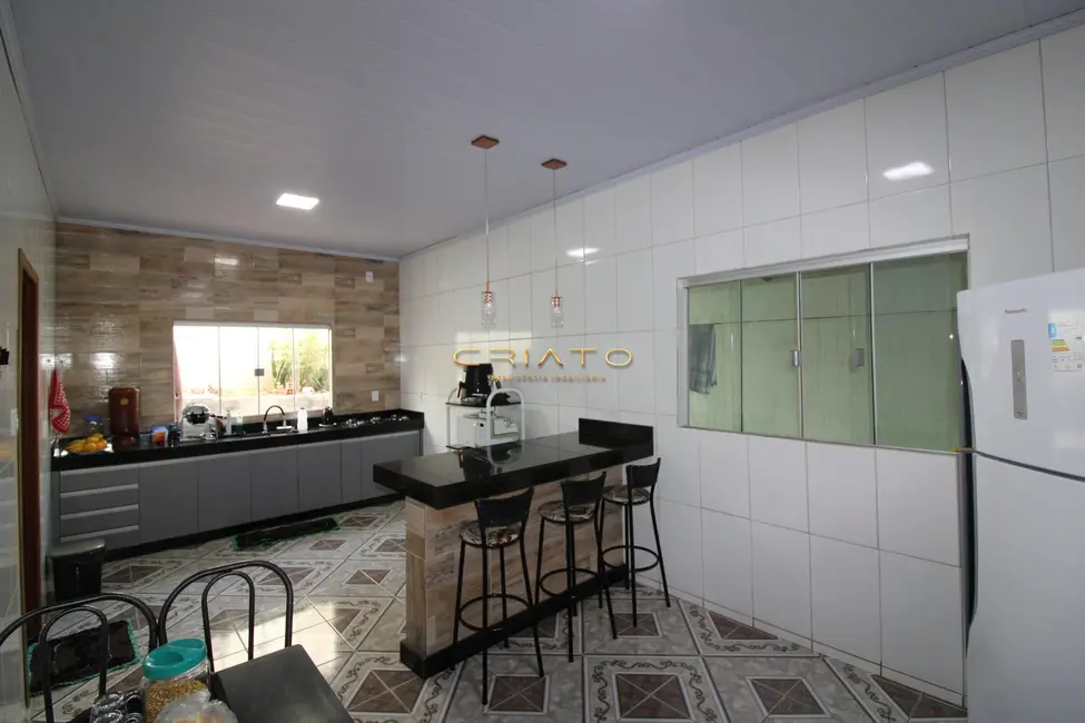Casa com 2 quartos à venda, 150m2 em Conjunto Habitacional Vila União, Anapolis - GO - imagem 6 Foto 6 de Casa com 2 quartos à venda, 150m2 em Conjunto Habitacional Vila União, Anapolis - GO
