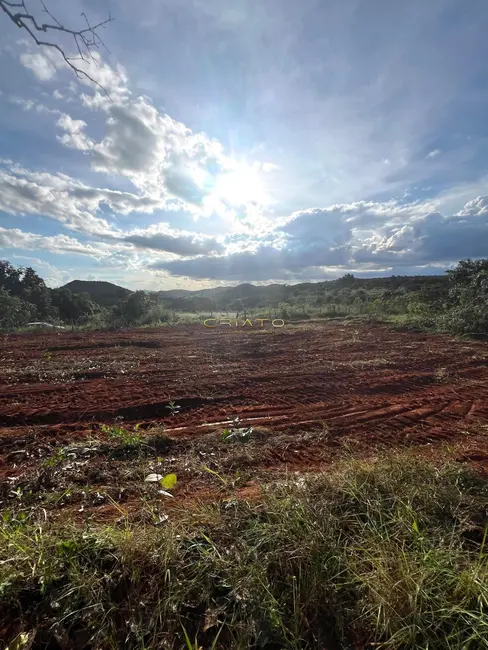 Foto 2 de Terreno / Lote à venda, 20000m2 em Pirenopolis - GO