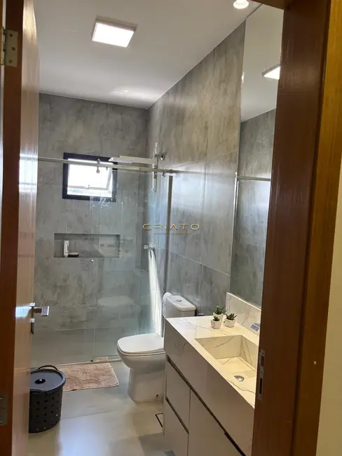 Casa com 3 quartos à venda, 170m2 em Anapolis - GO - imagem 9 Foto 9 de Casa com 3 quartos à venda, 170m2 em Anapolis - GO