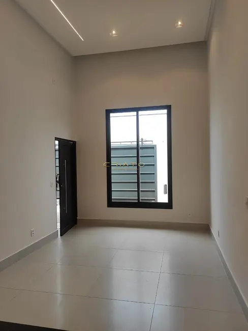 Foto 6 de Casa com 2 quartos à venda, 105m2 em Parque dos Pirineus, Anapolis - GO