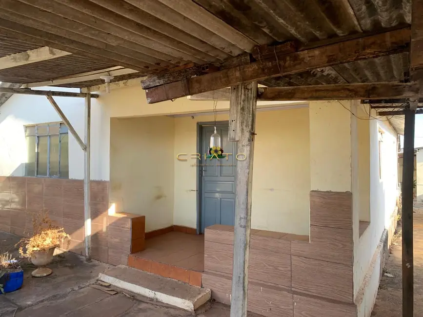 Casa com 3 quartos à venda, 200m2 em Batista, Anapolis - GO - imagem 5 Foto 5 de Casa com 3 quartos à venda, 200m2 em Batista, Anapolis - GO