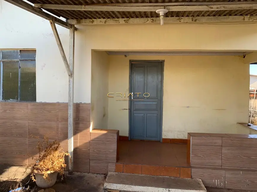 Casa com 3 quartos à venda, 200m2 em Batista, Anapolis - GO - imagem 1 Foto 1 de Casa com 3 quartos à venda, 200m2 em Batista, Anapolis - GO