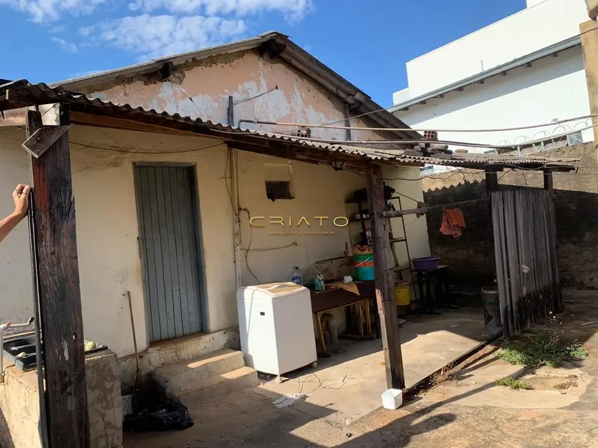 Casa com 3 quartos à venda, 200m2 em Batista, Anapolis - GO - imagem 4 Foto 4 de Casa com 3 quartos à venda, 200m2 em Batista, Anapolis - GO