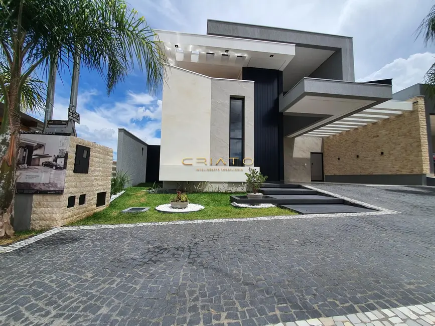 Foto 1 de Casa de Condomínio com 3 quartos à venda, 206m2 em Anapolis - GO