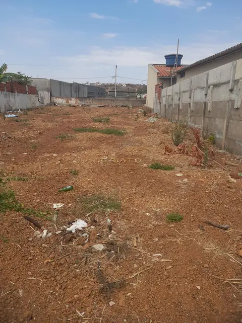 Foto 3 de Terreno / Lote à venda, 300m2 em Jardim Calixto, Anapolis - GO