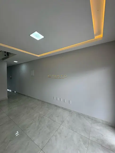 Sobrado com 3 quartos à venda, 170m2 em Anapolis - GO - imagem 3 Foto 3 de Sobrado com 3 quartos à venda, 170m2 em Anapolis - GO