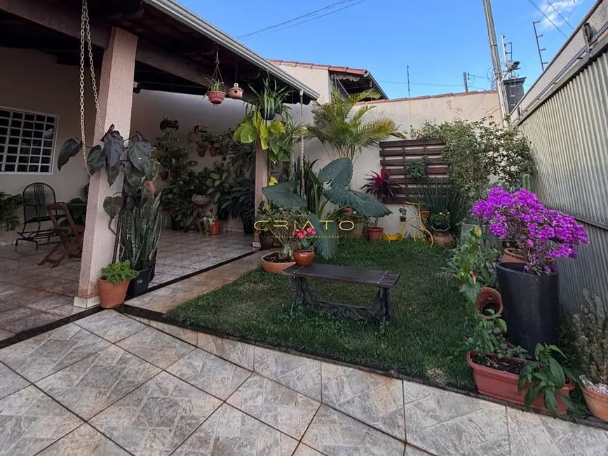 Foto 1 de Casa com 3 quartos à venda, 150m2 em São Carlos, Anapolis - GO