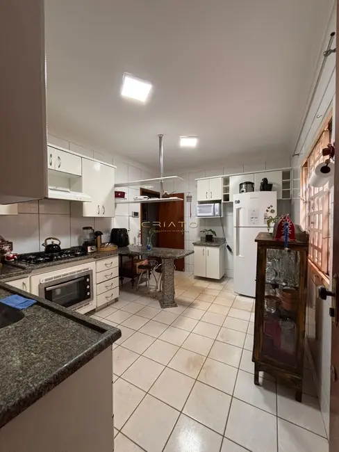 Casa com 3 quartos à venda, 150m2 em São Carlos, Anapolis - GO - imagem 8 Foto 8 de Casa com 3 quartos à venda, 150m2 em São Carlos, Anapolis - GO