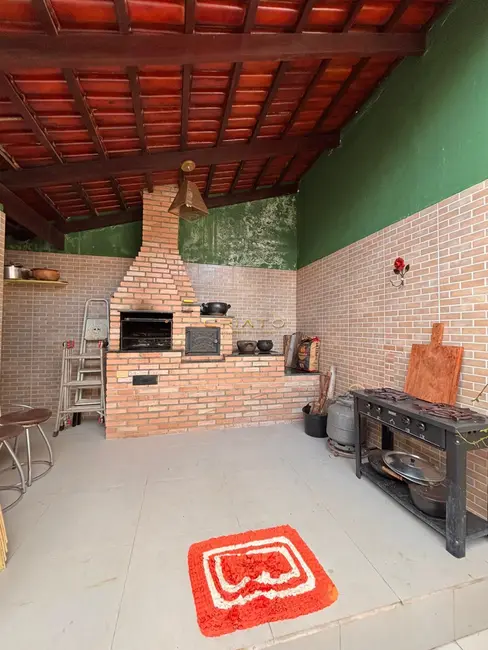 Casa com 3 quartos à venda, 150m2 em São Carlos, Anapolis - GO - imagem 6 Foto 6 de Casa com 3 quartos à venda, 150m2 em São Carlos, Anapolis - GO