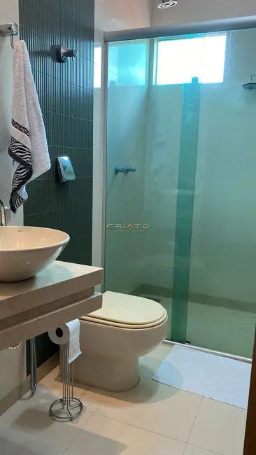 Sobrado com 4 quartos à venda, 405m2 em Anápolis City, Anapolis - GO - imagem 8 Foto 8 de Sobrado com 4 quartos à venda, 405m2 em Anápolis City, Anapolis - GO