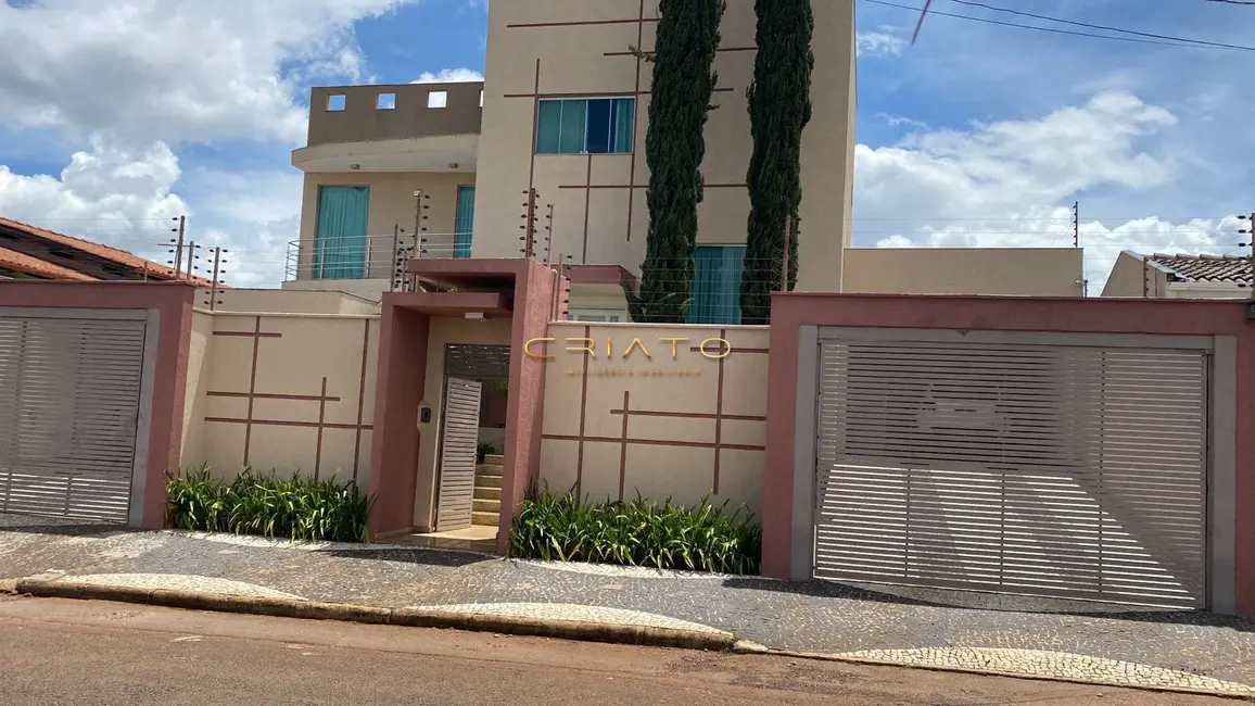 Sobrado com 4 quartos à venda, 405m2 em Anápolis City, Anapolis - GO - imagem 1 Foto 1 de Sobrado com 4 quartos à venda, 405m2 em Anápolis City, Anapolis - GO