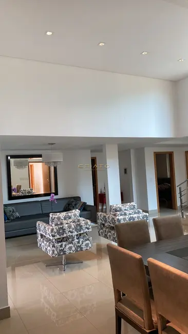 Sobrado com 4 quartos à venda, 405m2 em Anápolis City, Anapolis - GO - imagem 4 Foto 4 de Sobrado com 4 quartos à venda, 405m2 em Anápolis City, Anapolis - GO