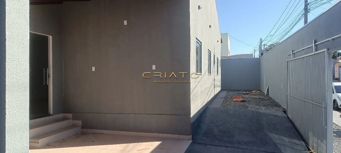 Casa com 3 quartos à venda, 105m2 em Residencial Flor do Cerrado, Anapolis - GO - imagem 2 Foto 2 de Casa com 3 quartos à venda, 105m2 em Residencial Flor do Cerrado, Anapolis - GO