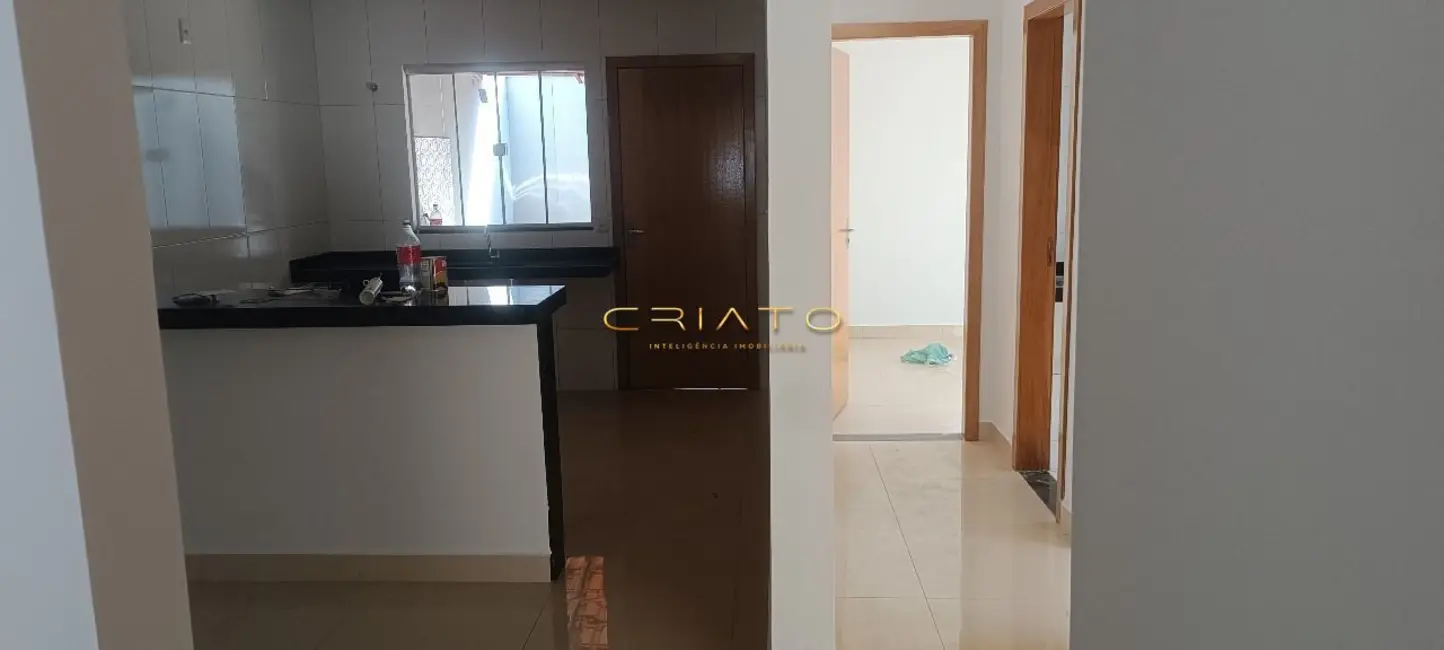 Casa com 3 quartos à venda, 105m2 em Residencial Flor do Cerrado, Anapolis - GO - imagem 3 Foto 3 de Casa com 3 quartos à venda, 105m2 em Residencial Flor do Cerrado, Anapolis - GO