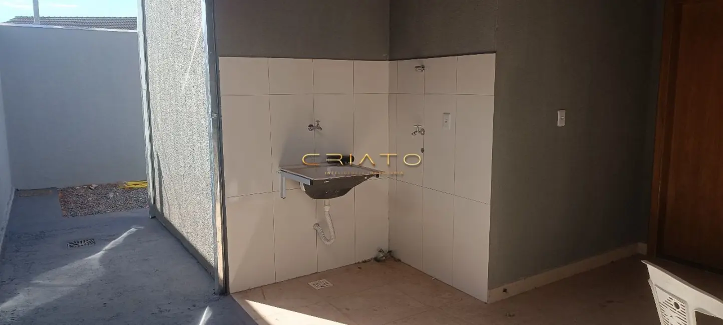 Casa com 3 quartos à venda, 105m2 em Residencial Flor do Cerrado, Anapolis - GO - imagem 5 Foto 5 de Casa com 3 quartos à venda, 105m2 em Residencial Flor do Cerrado, Anapolis - GO