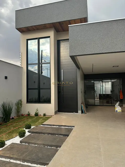 Foto 1 de Casa com 3 quartos à venda, 150m2 em Anapolis - GO