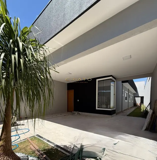 Casa com 3 quartos à venda, 124m2 em Vila Miguel Jorge, Anapolis - GO - imagem 2 Foto 2 de Casa com 3 quartos à venda, 124m2 em Vila Miguel Jorge, Anapolis - GO