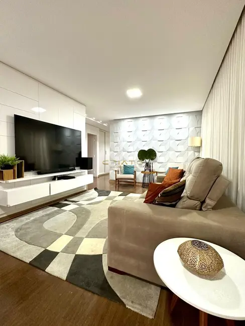 Foto 2 de Casa com 3 quartos à venda, 142m2 em Vila Miguel Jorge, Anapolis - GO