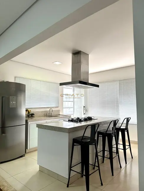 Foto 4 de Casa com 3 quartos à venda, 142m2 em Vila Miguel Jorge, Anapolis - GO