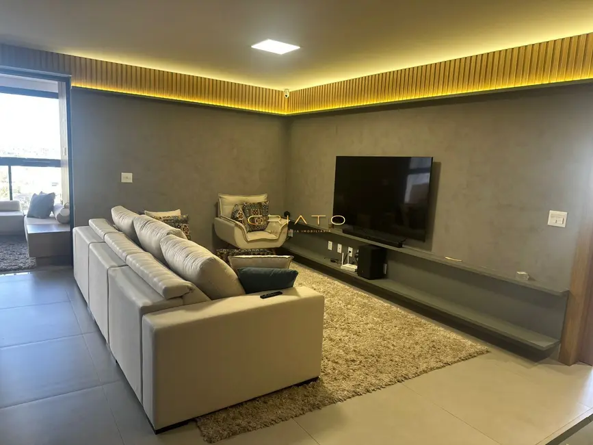 Apartamento com 3 quartos à venda, 160m2 em Setor Bueno, Goiania - GO - imagem 3 Foto 3 de Apartamento com 3 quartos à venda, 160m2 em Setor Bueno, Goiania - GO