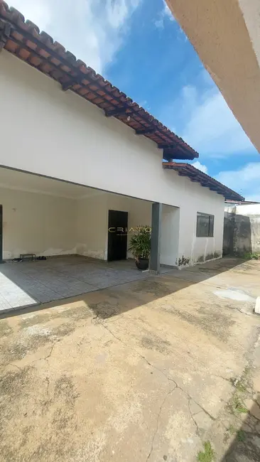 Casa com 3 quartos à venda, 230m2 em Anápolis City, Anapolis - GO - imagem 1 Foto 1 de Casa com 3 quartos à venda, 230m2 em Anápolis City, Anapolis - GO