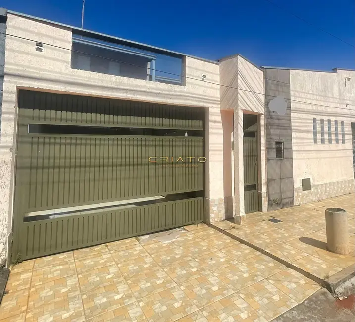 Casa com 3 quartos à venda, 262m2 em Alvorada, Anapolis - GO - imagem 1 Foto 1 de Casa com 3 quartos à venda, 262m2 em Alvorada, Anapolis - GO