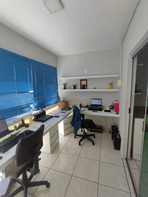 Sobrado com 3 quartos à venda, 344m2 em Maracanã, Anapolis - GO - imagem 4 Foto 4 de Sobrado com 3 quartos à venda, 344m2 em Maracanã, Anapolis - GO