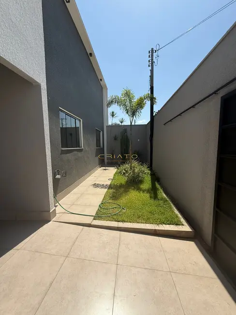 Foto 2 de Casa com 3 quartos à venda, 247m2 em Vila Sul, Anapolis - GO